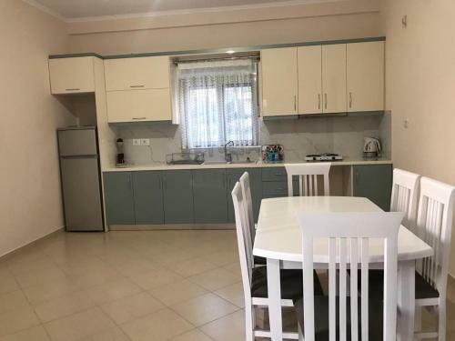 Hostal Villa Leni Oruci