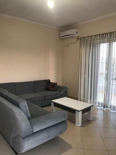 Hostal Villa Leni Oruci
