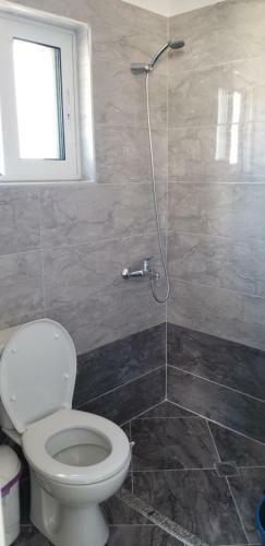 Hostal Villa Leni Oruci