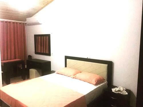 Hotel Rooms ?fourth Island?