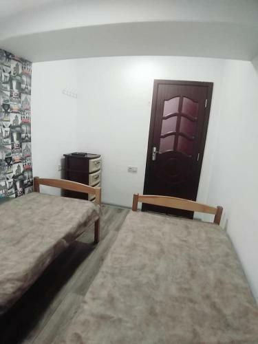 Rooms Hostel