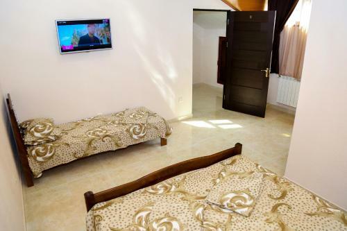 Hostal Cascade Sarmeni 33