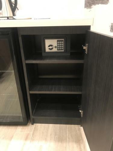 4room Hotel