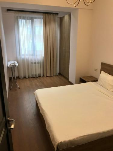 Buzand Apartment