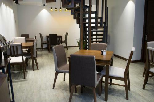 Posada R&r Hotel