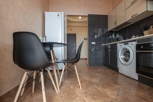 Stay Inn-royal Suite Apartments