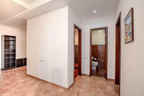 Stay Inn-royal Suite Apartments