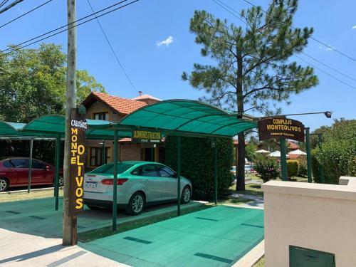 Lodge Caba�as Monteolivos