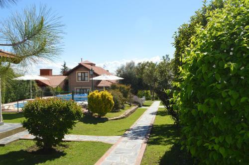 Lodge Caba�as Monteolivos