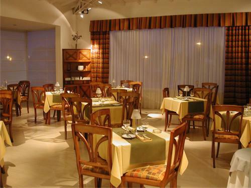 Elegance Hotel