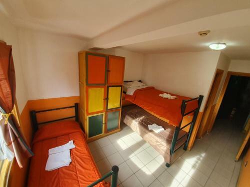 Yaghan Hostel