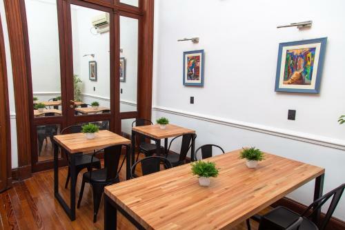 Hostal Avenida Tango