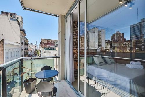 Apartment In Monserrat
