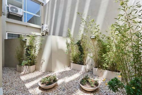 Apartment In Monserrat