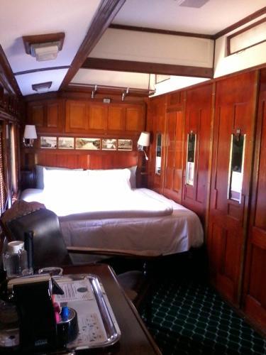 Lodge Santos Express