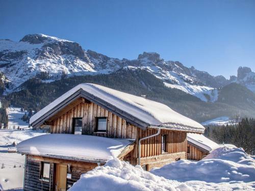 Gorgeous Chalet In Annaberg-lung�tz With Swimming Pool