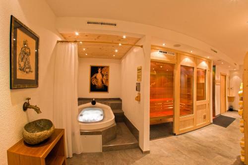 Hotel Herz Larain