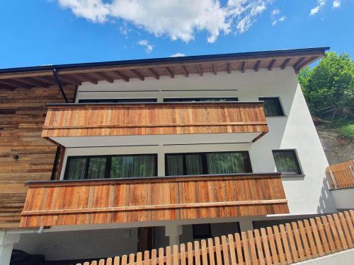 Mountain-view Apartment In Finkenberg With Sauna