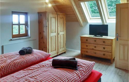 Nice Home In Glasing With Wifi And 2 Bedrooms