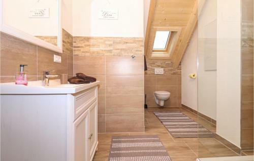 Nice Home In Glasing With Wifi And 2 Bedrooms