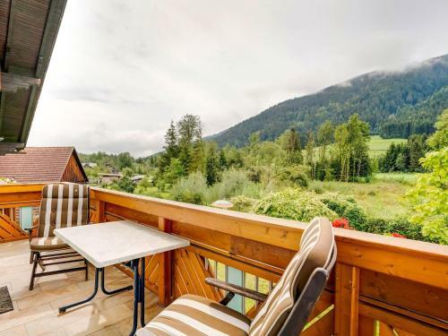 Spacious Mansion In Hermagor-pressegger See With Garden