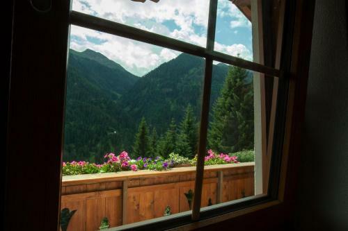 Apart Christine