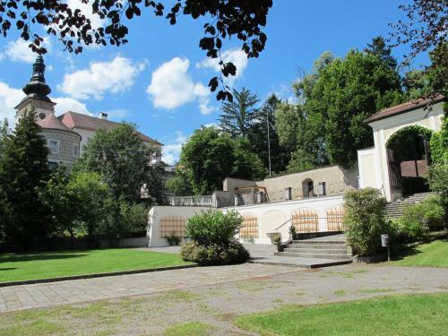 Hotel Schloss Weinberg