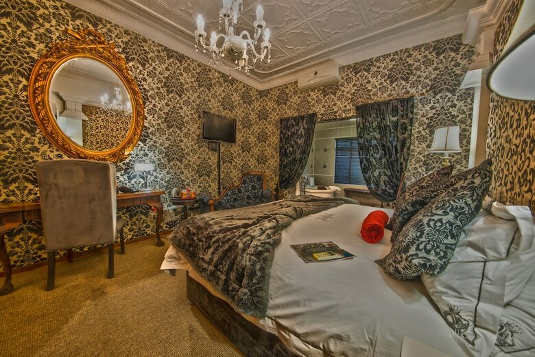 Hostal Dersley Manor