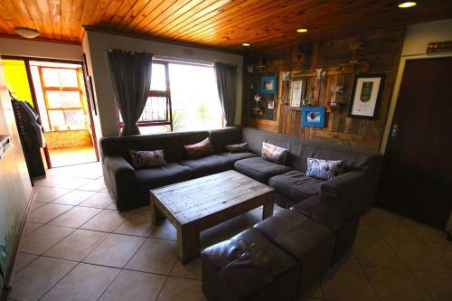 Saltycrax Backpackers And Surf Hostel