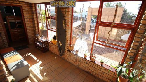 Saltycrax Backpackers And Surf Hostel