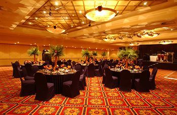 Hotel Peermont Metcourt Suites At Emperors Palace