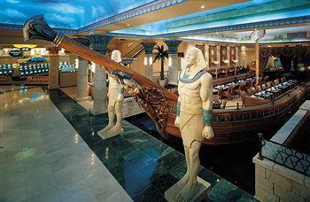 Hotel Peermont Metcourt Suites At Emperors Palace