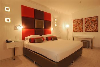 Hotel Peermont Metcourt Suites At Emperors Palace