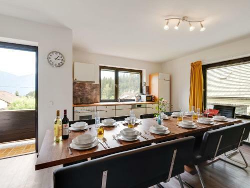 Beautiful Mansion In Kotschach-mauthen With Garden