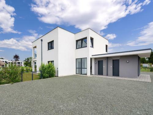 Upscale Holiday Home In Lutzmannsburg With Pool