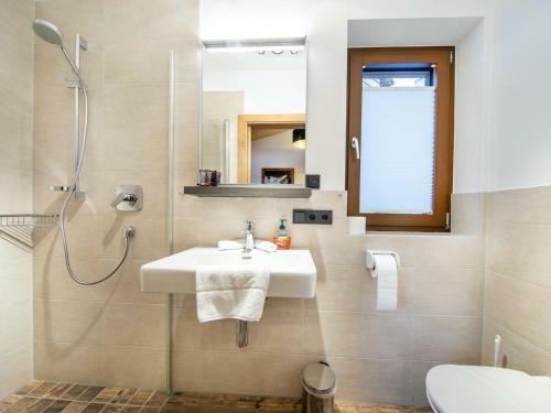 Luxury Chalet With 4 Bathrooms, Near A Small Slope
