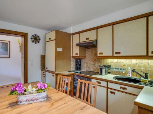 Simplistic Apartment In Ramsau Im Zillertal With Ski-storage