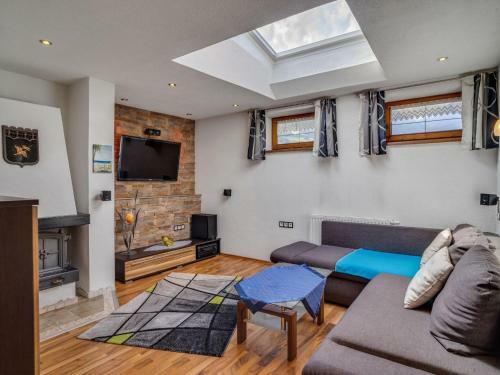 Simplistic Apartment In Ramsau Im Zillertal With Ski-storage