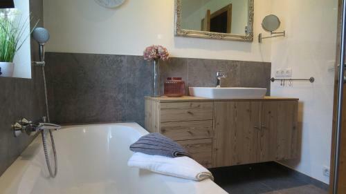 Chalet Hackl