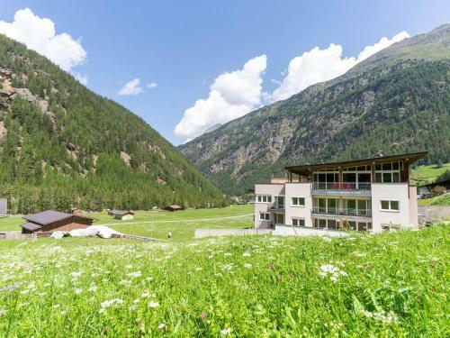 Elegant Apartment In Zwieselstein With Garden