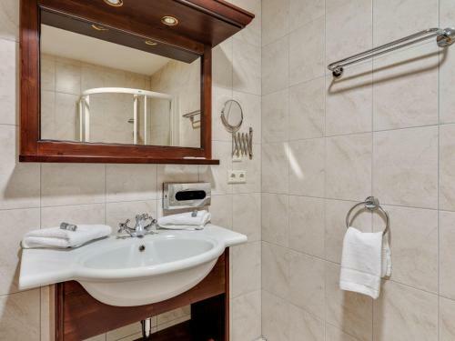 Elegant Apartment In Zwieselstein With Garden