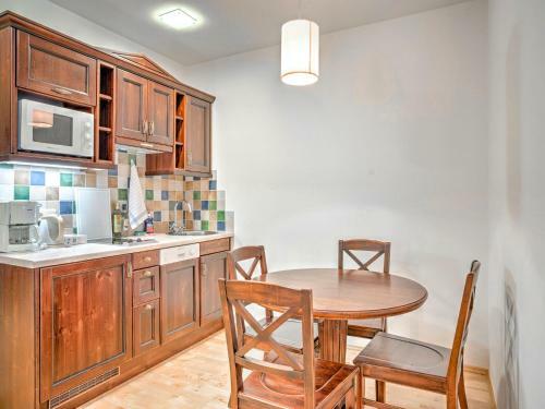 Beautiful Apartment In Zwieselstein With Balcony