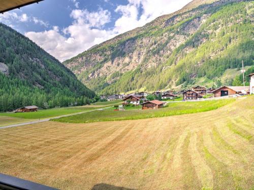 Beautiful Apartment In Zwieselstein With Balcony