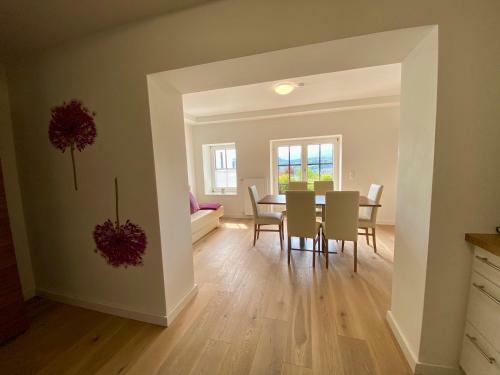 Apartamento Haus Aussicht - Ferienwohnungen Velden