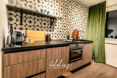 Eddie?s Design Apartments
