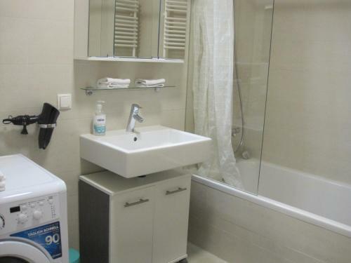 Vienna Dc Living Apartment With Parking On Premise