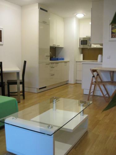 Vienna Dc Living Apartment With Parking On Premise