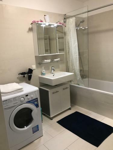 Vienna Dc Living Apartment With Parking On Premise
