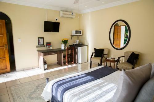 Hostal Franka Guesthouse