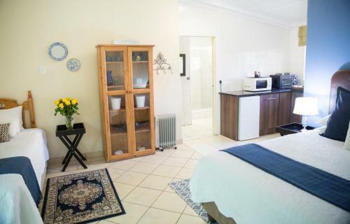 Hostal Franka Guesthouse